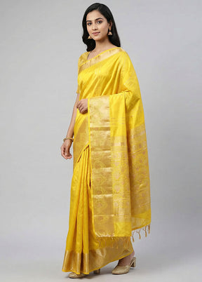 Yellow Handloom Kanchipuram Pure Silk Saree With Blouse Piece
