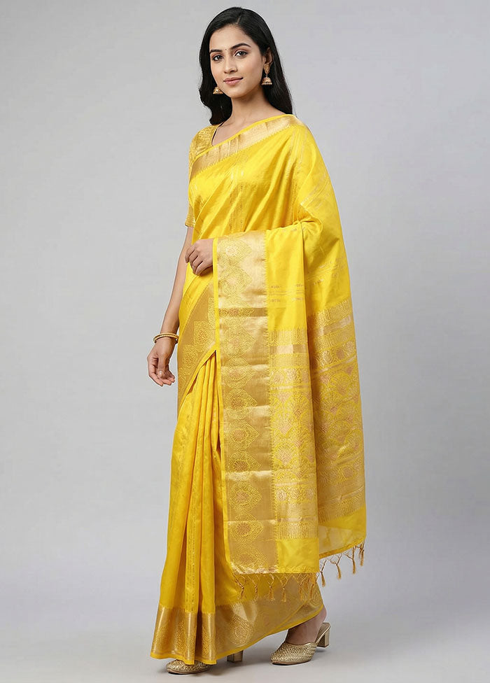 Yellow Handloom Kanchipuram Pure Silk Saree With Blouse Piece
