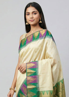 Cream Handloom Kanchipuram Pure Silk Saree With Blouse Piece