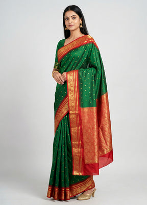 Green Handloom Kanjivaram Pure Silk Saree With Blouse Piece