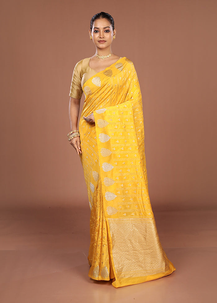Yellow Georgette Saree With Blouse Piece
