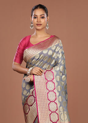 Grey Uppada Silk Saree With Blouse Piece