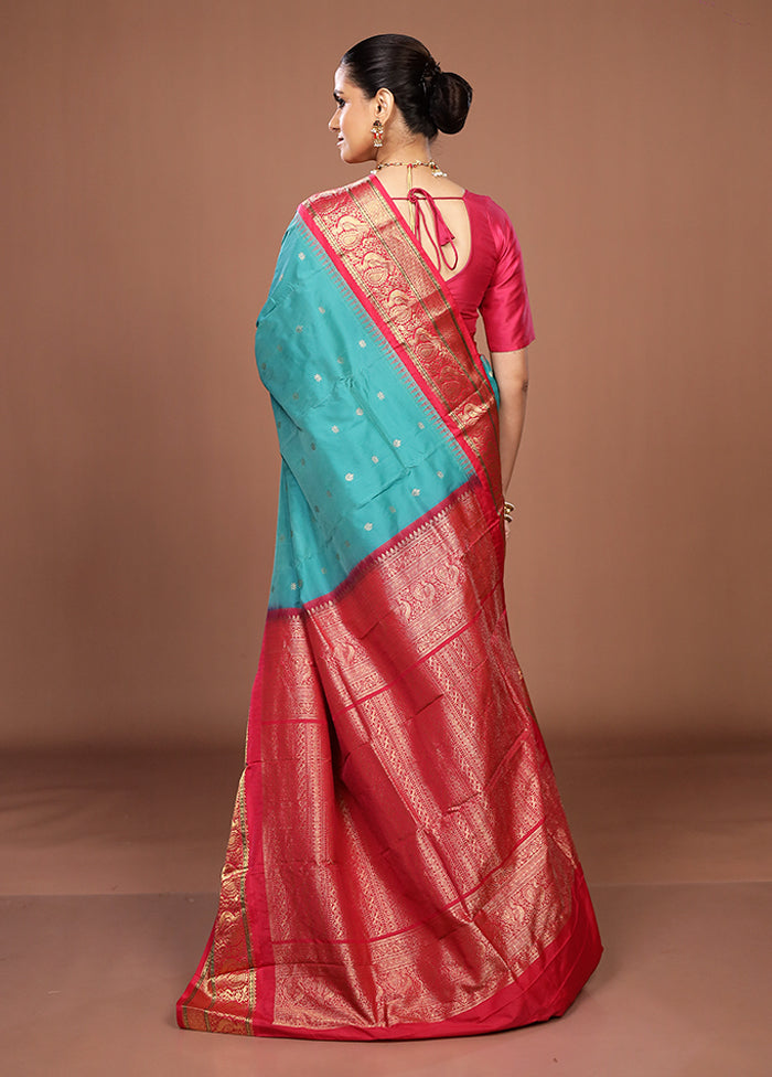 Green Kanjivaram Silk Saree With Blouse Piece