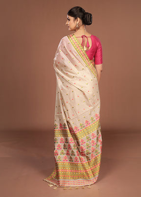Cream Assam Silk Saree With Blouse Piece