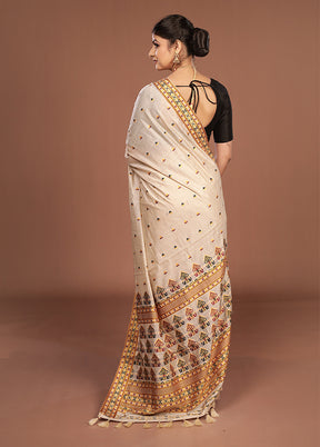 Cream Assam Silk Saree With Blouse Piece
