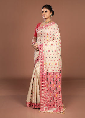Cream Assam Silk Saree With Blouse Piece