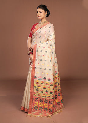 Cream Assam Silk Saree With Blouse Piece