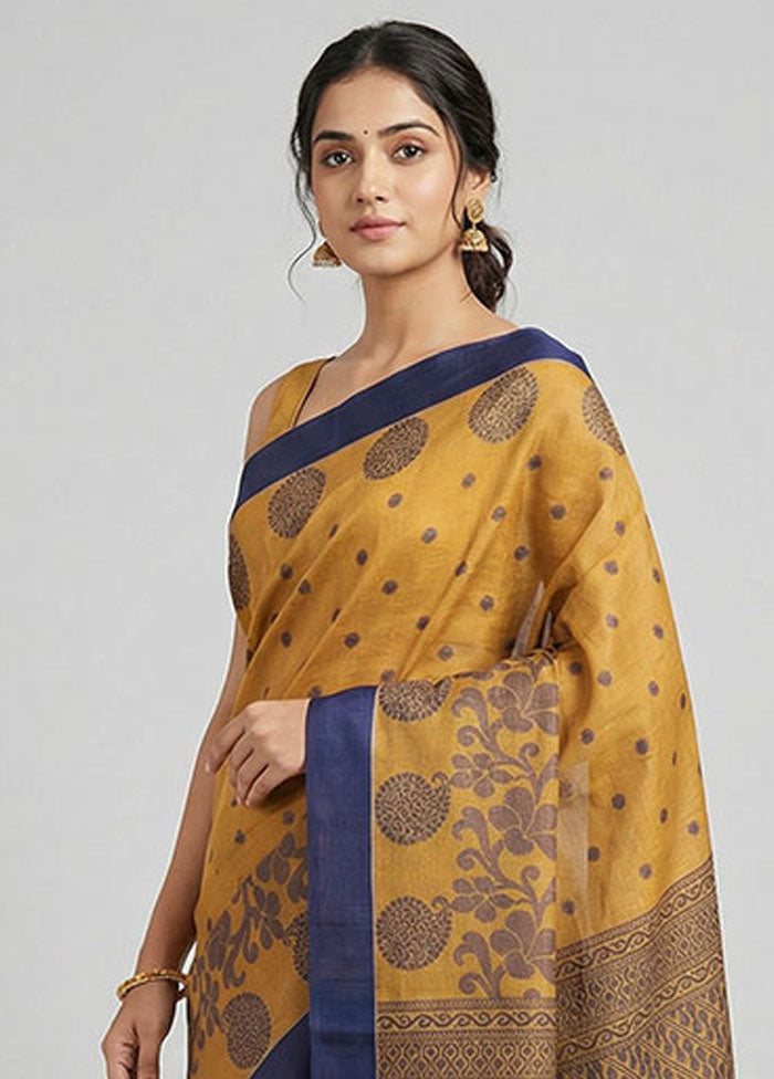 Cream Cotton Saree With Blouse Piece