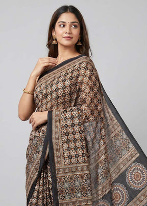 Black Printed Silk Saree Without Blouse Piece