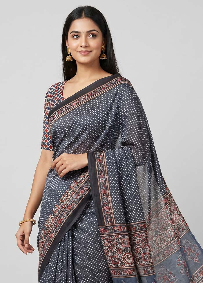 Grey Printed Silk Saree Without Blouse Piece