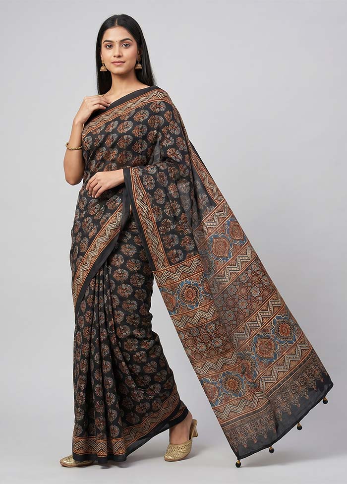 Black Printed Silk Saree Without Blouse Piece