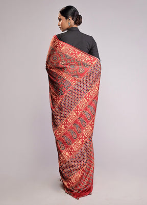 Maroon Printed Silk Saree With Blouse Piece