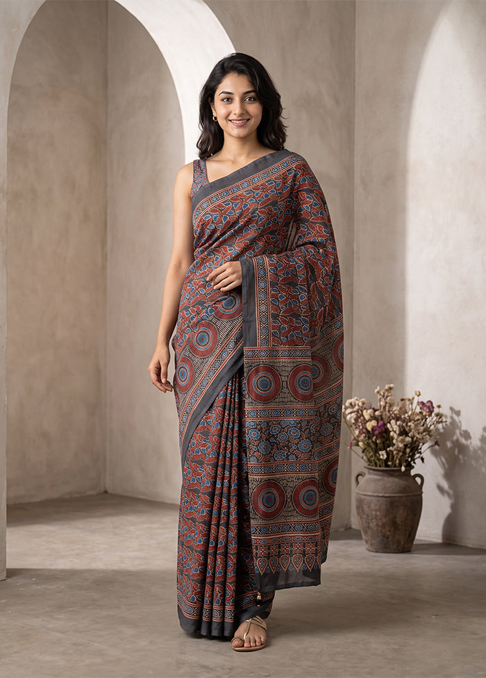 Maroon Printed Silk Saree Without Blouse Piece