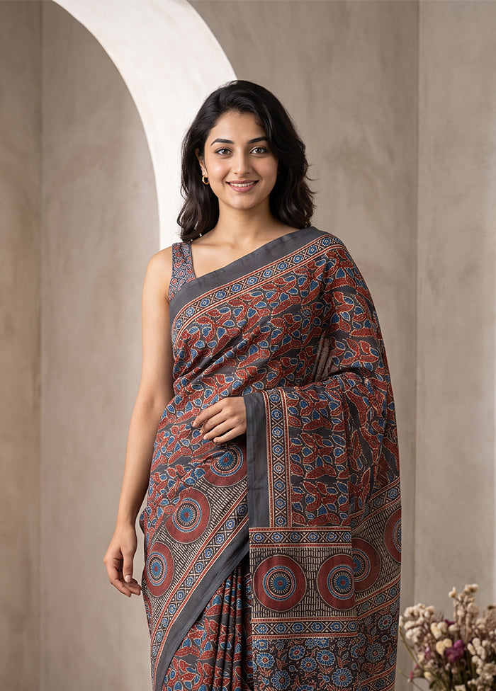 Maroon Printed Silk Saree Without Blouse Piece