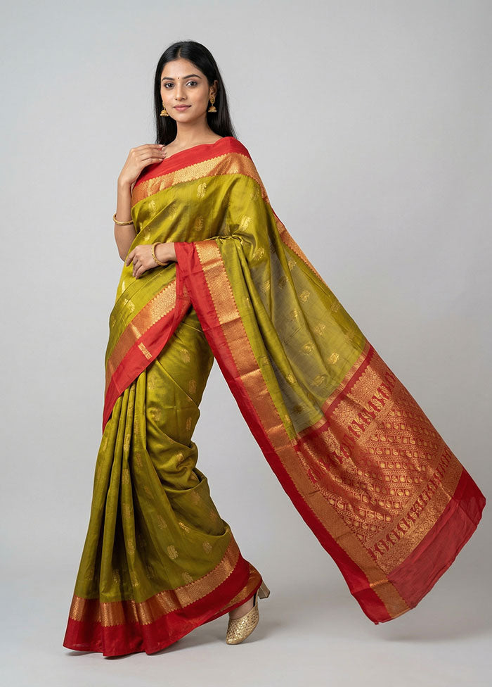 Green Handloom Kanjivaram Pure Silk Saree With Blouse Piece