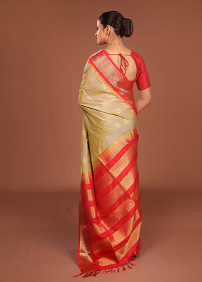 Cream Kanjivaram Silk Saree With Blouse Piece