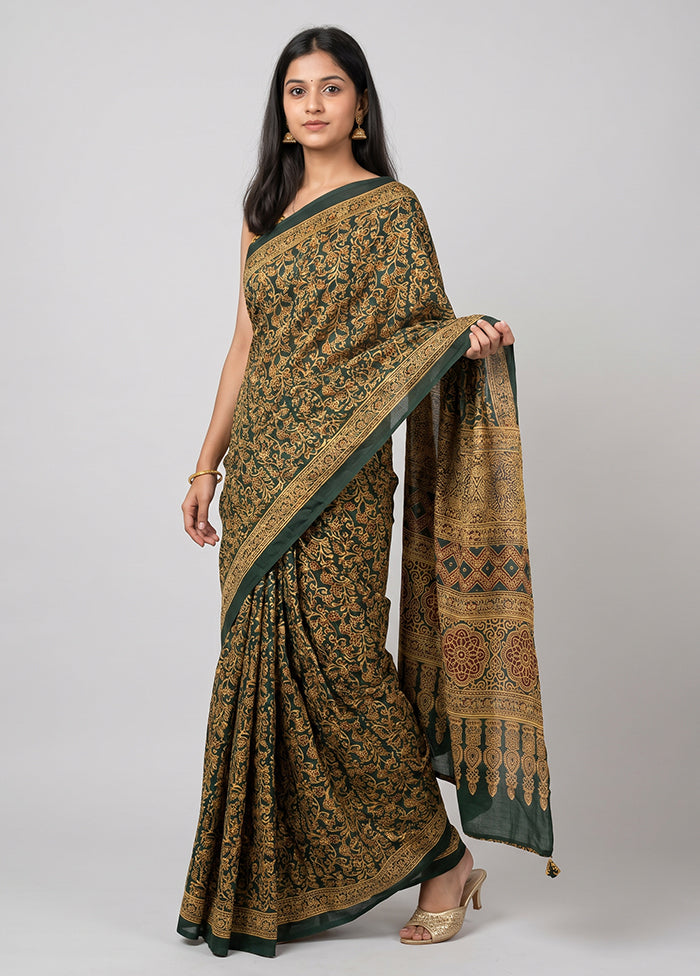 Green Printed Silk Saree Without Blouse Piece