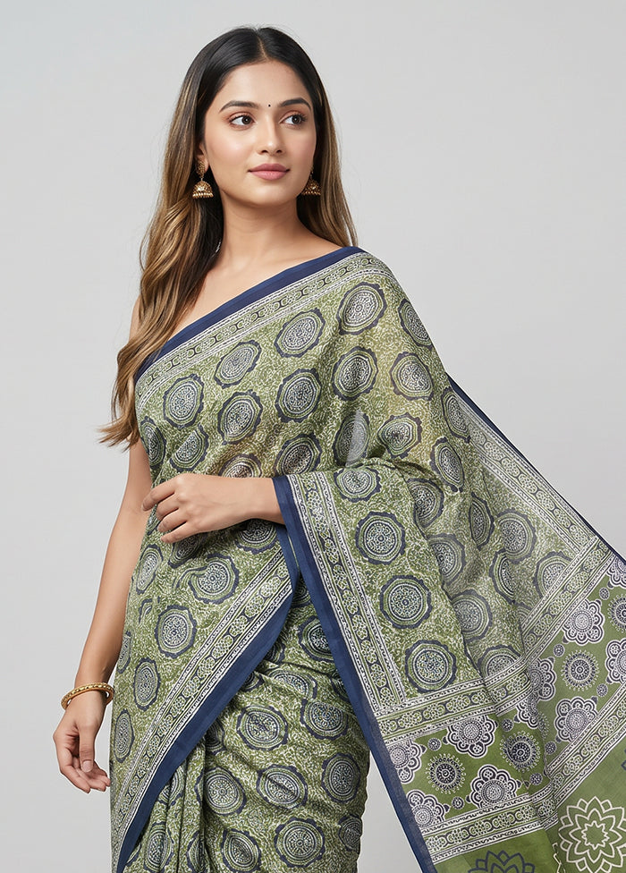 Green Printed Silk Saree Without Blouse Piece