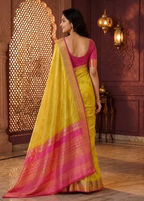 Green Handloom Kanjivaram Pure Silk Saree With Blouse Piece