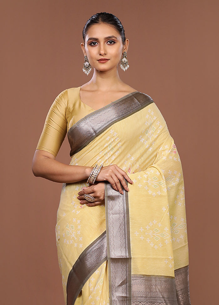 Yellow Pure Cotton Saree With Blouse Piece
