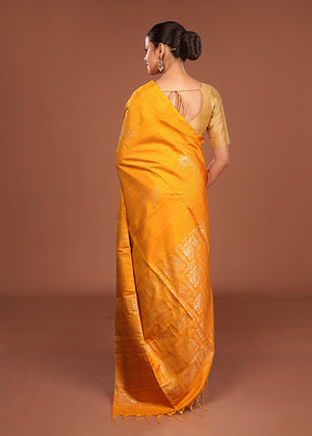 Yellow Handloom Kanjivaram Pure Silk Saree With Blouse Piece