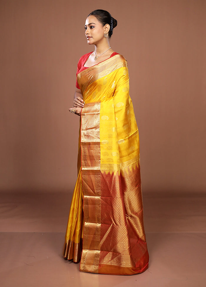 Yellow Handloom Kanchipuram Pure Silk Saree With Blouse Piece