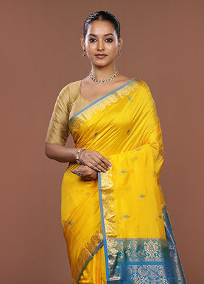 Yellow Handloom Kanjivaram Pure Silk Saree With Blouse Piece