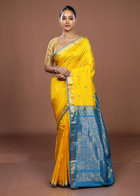 Yellow Handloom Kanjivaram Pure Silk Saree With Blouse Piece