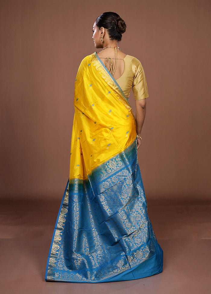 Yellow Handloom Kanjivaram Pure Silk Saree With Blouse Piece