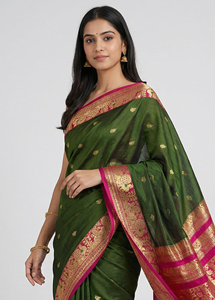 Green Cotton Saree With Blouse Piece