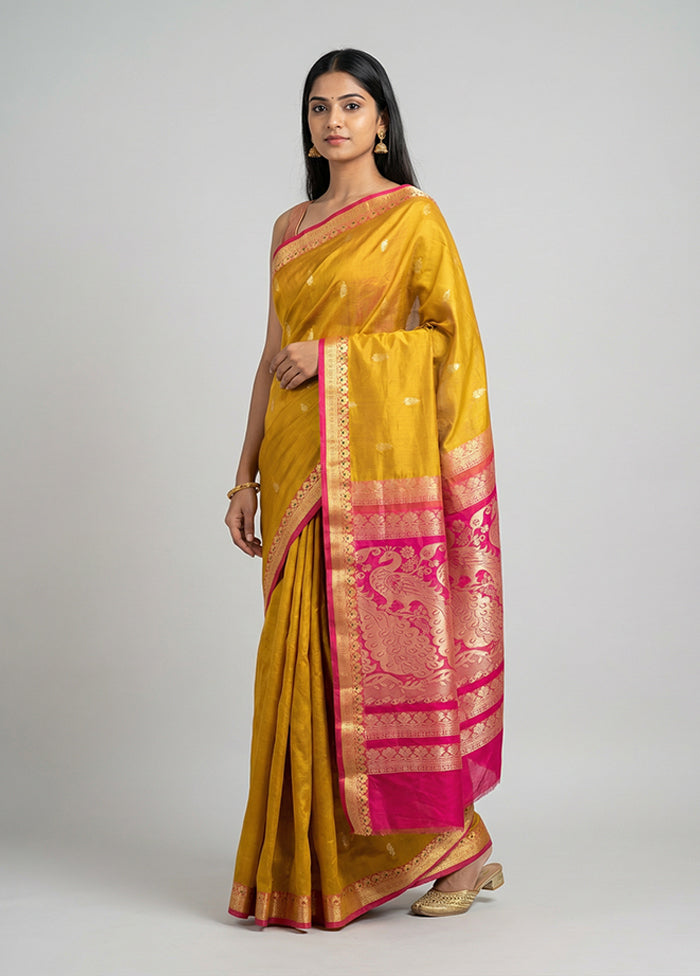 Green Cotton Saree With Blouse Piece