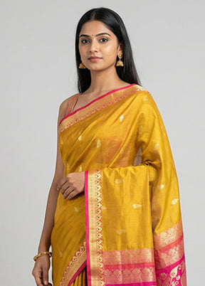 Green Cotton Saree With Blouse Piece