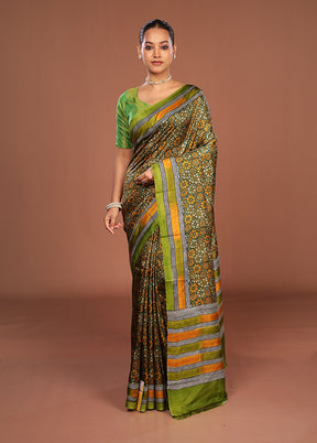 Green Printed Silk Saree Without Blouse Piece
