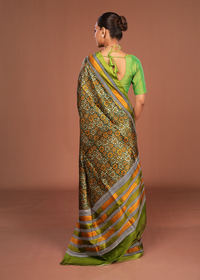 Green Printed Silk Saree Without Blouse Piece