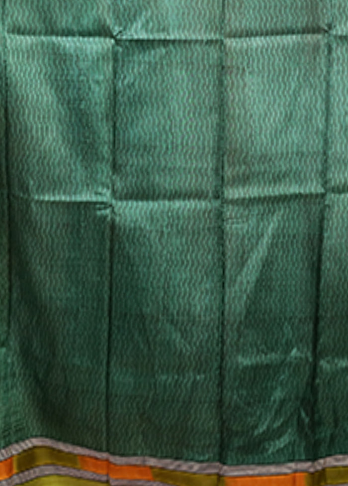 Green Printed Silk Saree Without Blouse Piece