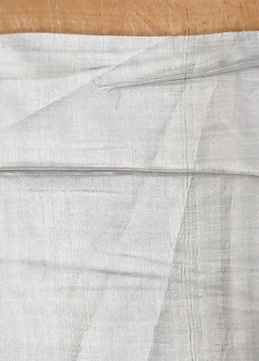 Cream Tussar Silk Saree With Blouse Piece