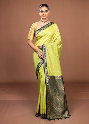 Green Dupion Silk Saree With Blouse Piece