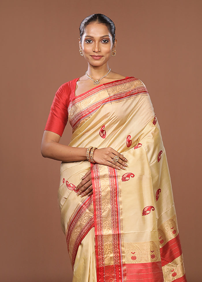 White Garad Pure Silk Saree Without Blouse Piece