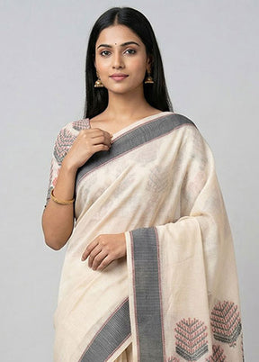 White Cotton Saree With Blouse Piece