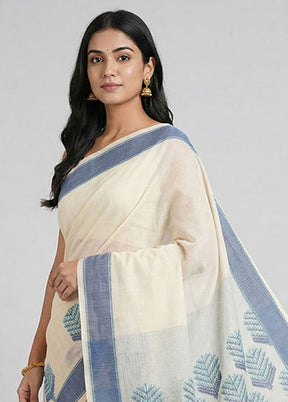 White Cotton Saree With Blouse Piece
