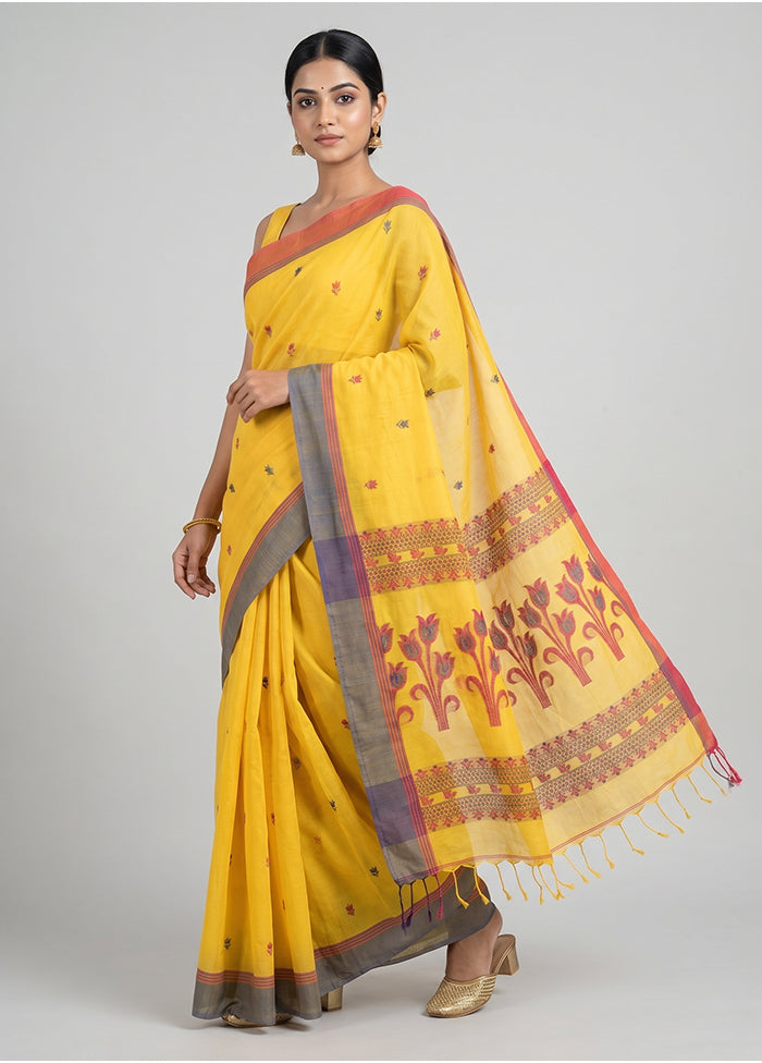Yellow Matka Silk Saree With Blouse Piece