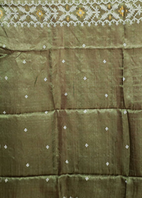 Green Handloom Tussar Pure Silk Saree With Blouse Piece