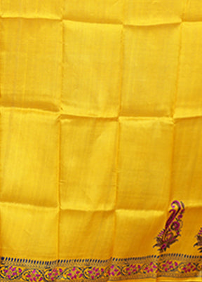 Yellow Printed Silk Saree Without Blouse Piece