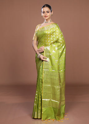 Green Dupion Silk Saree With Blouse Piece