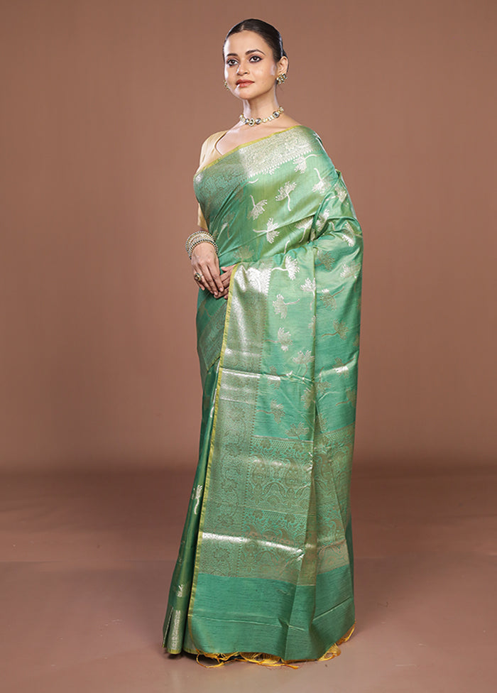 Green Dupion Silk Saree With Blouse Piece