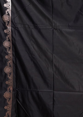 Black Katan Silk Saree With Blouse Piece