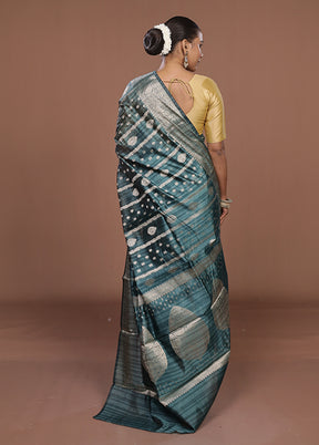 Green Cotton Saree With Blouse Piece