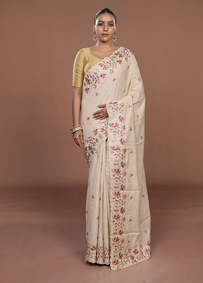 Cream Tussar Silk Saree With Blouse Piece