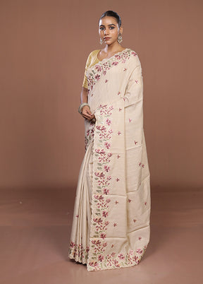 Cream Tussar Silk Saree With Blouse Piece