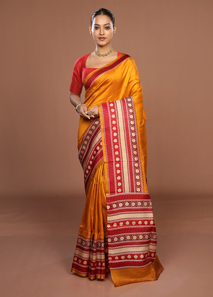 Yellow Printed Silk Saree Without Blouse Piece